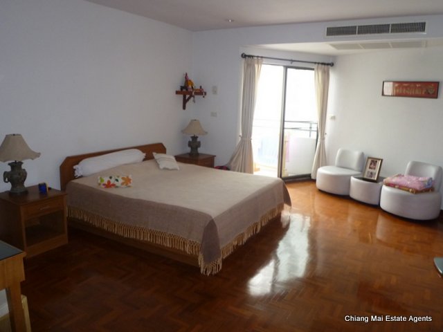 2 Bed/ 2 Bath Riverside Condo for Sale