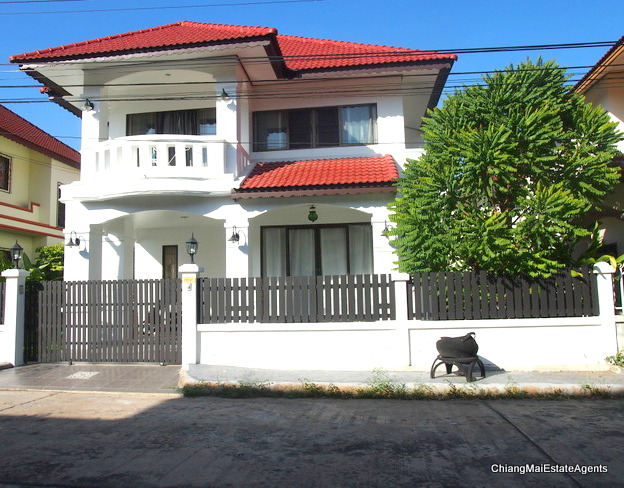 For Sale 3 bed/3bath/4 aircon