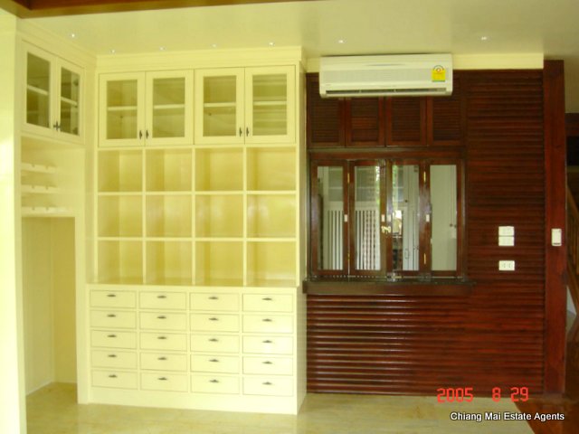 5 Bedroom House for Rent in Lanna Tara