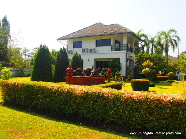 Home For Sale in Pinery Home