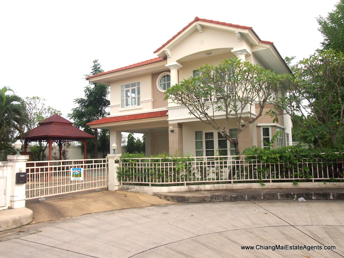 4 Bedroom Home in Land and House