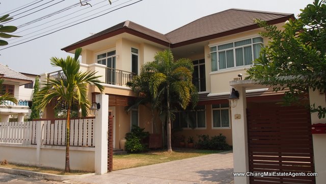 Custom 4 Bd, 3 Bth Home For Sale