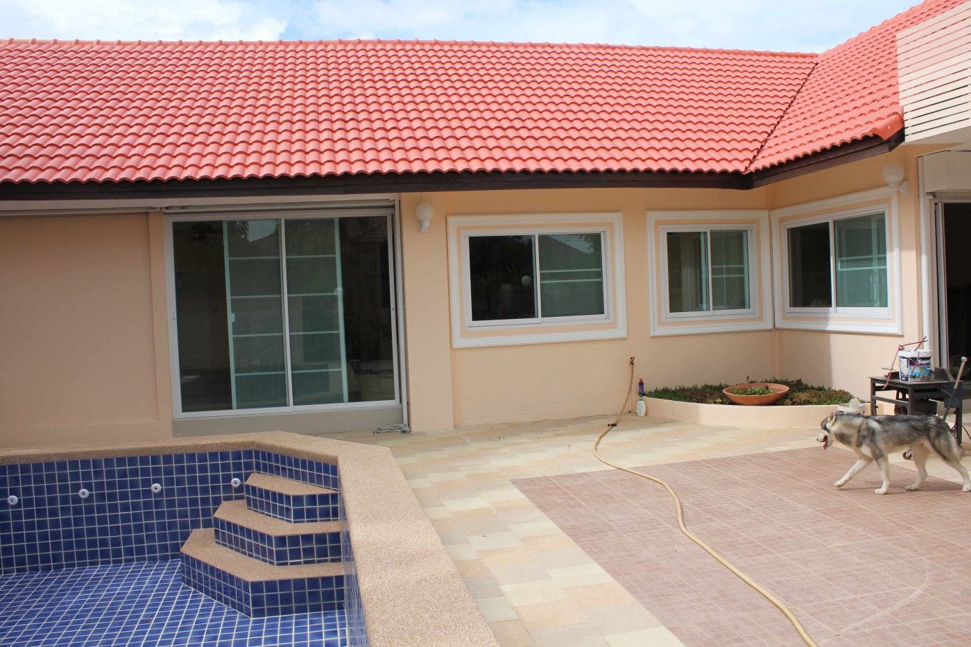 Amazing 4 Bedroom House With Swimming Pool