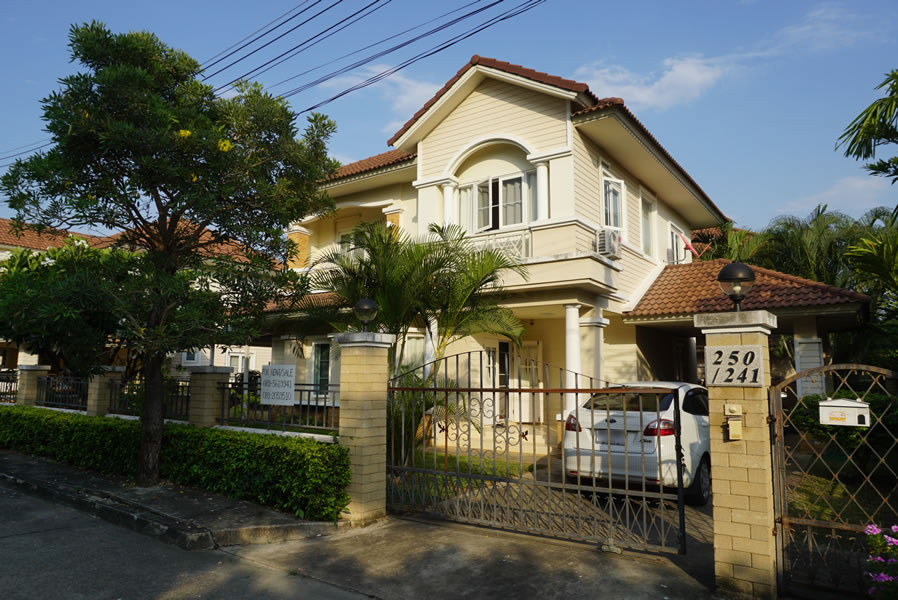 House for Rent in Home In Park