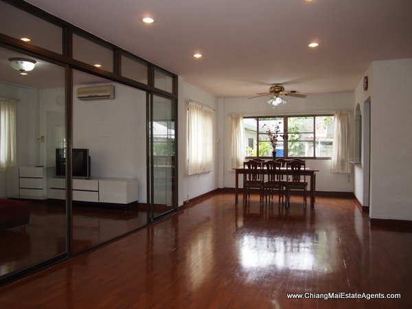 2 Houses For Rent and Sale in Moo Baan Nai Fun