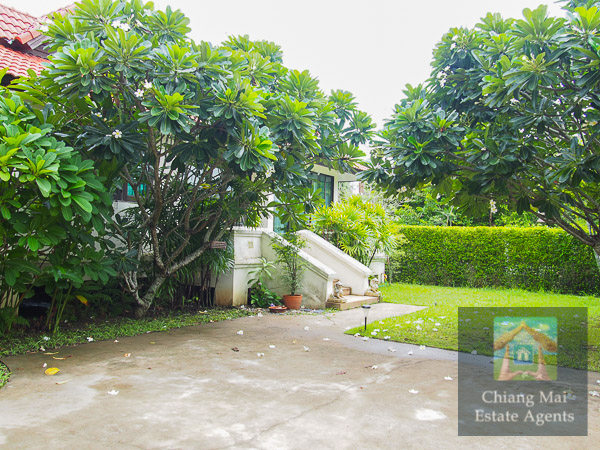 3 Bed Bungalow for Rent in Moo Baan Wangtan.