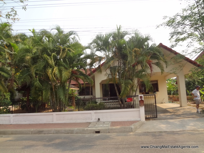 3 bedrooms house for Rent