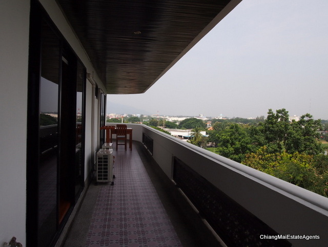 Superb 3 Bed/ 3 Bath Condo for Rent