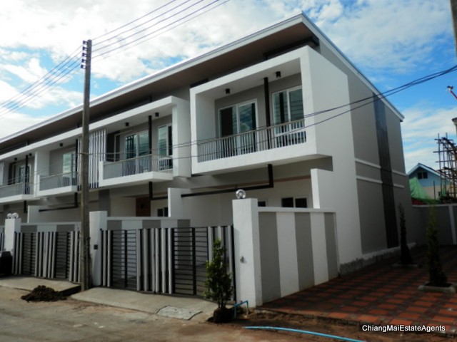 Townhouse For Rent