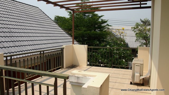 Custom 4 Bd, 3 Bth Home For Rent