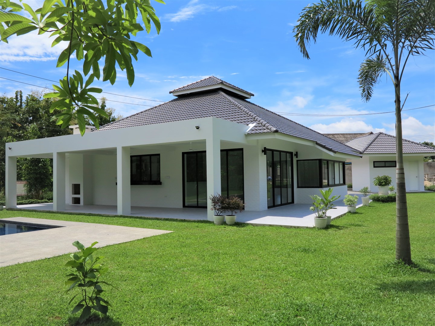 Large Single Story Home For Sale With Private Pool