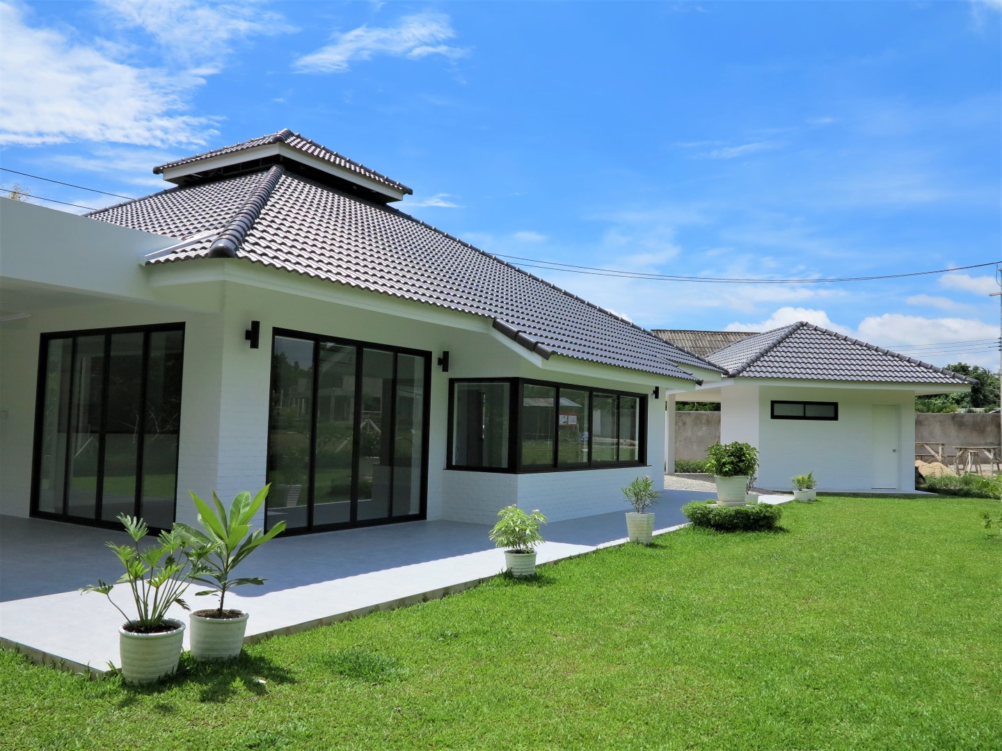 Large Single Story Home For Sale With Private Pool
