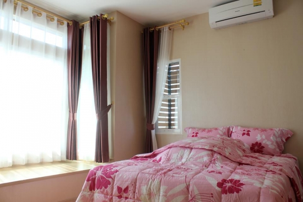 Fashionably Furnished 3 Bed in San Kamphaeng