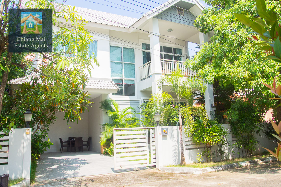 3 Bed Home for Sale in Moo Baan Porjai