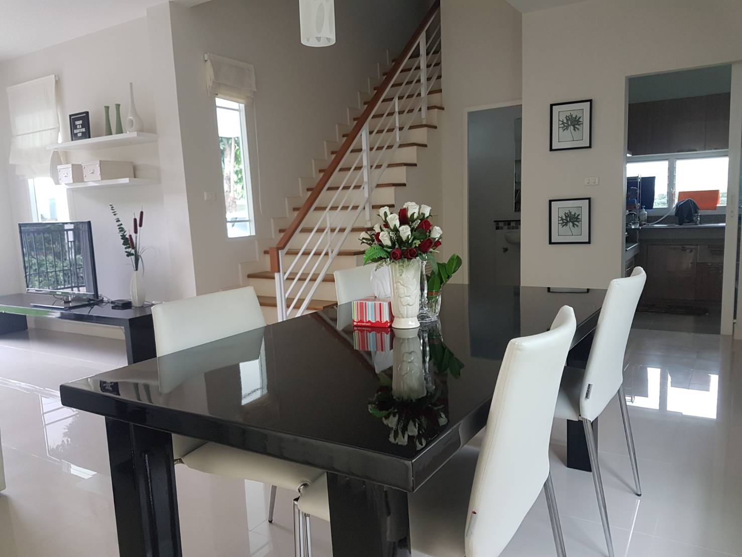 House for rent in Sriwalee Serene Lake