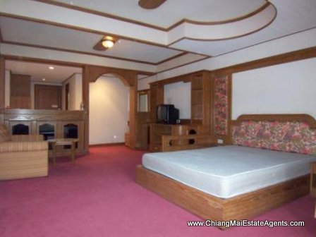 Studio Condo For Rent Near CMU