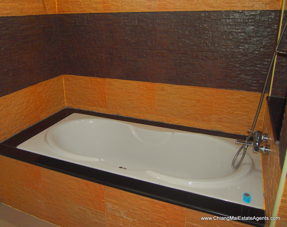 4 Bedroom Home in Mae Hia