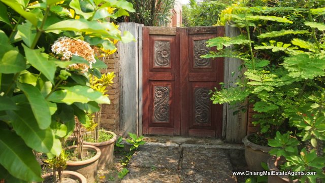 Traditional Lanna Home for Rent in Hang Dong