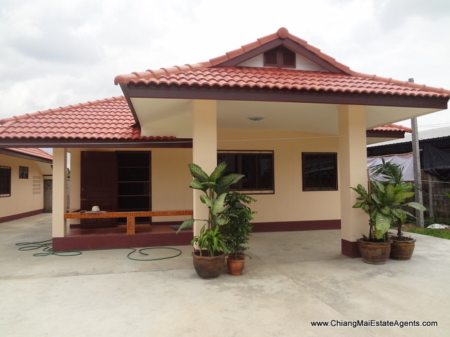 2bedrooms house for rent
