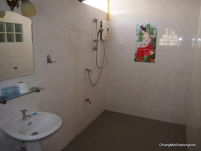 2 Houses on 1 Lot For Rent