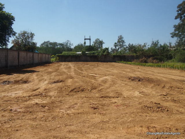 Land for Sale in Hang Dong - Land