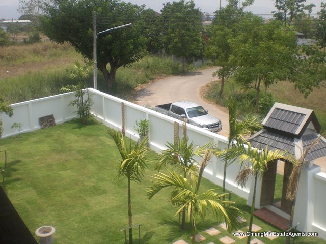 3 Bd, 2 Bth Colonial Style Home for Sale