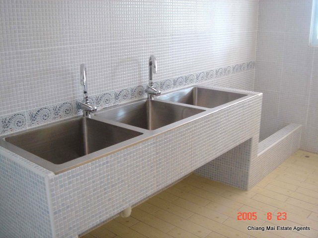 5 Bedroom House for Sale in Lanna Tara