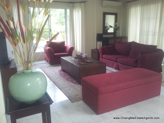 House for rent with swiming pool.