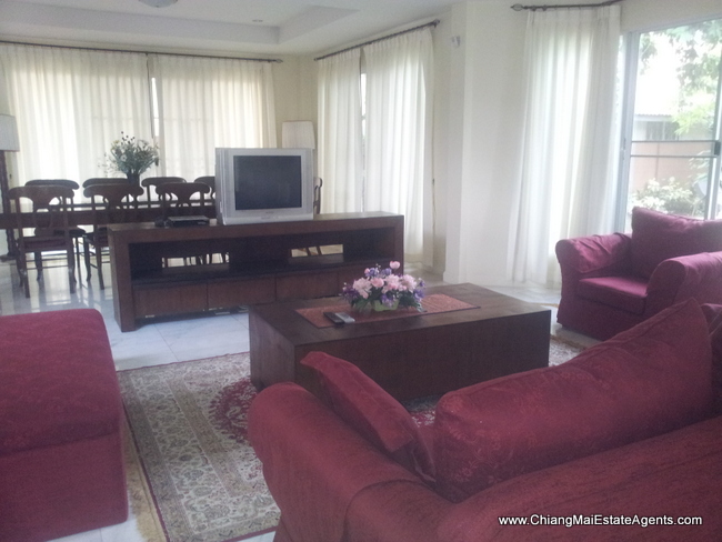 House for rent with swiming pool.