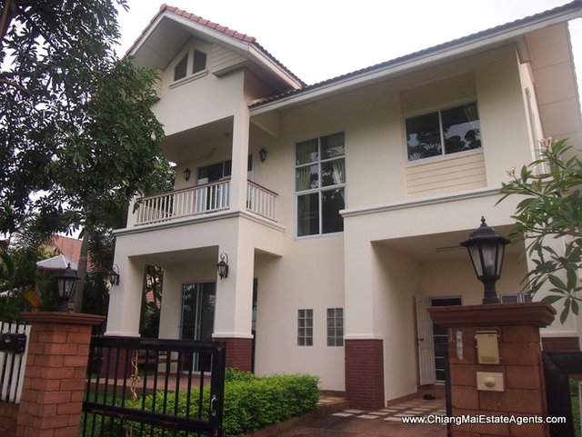 European Style House with 3 bedrooms