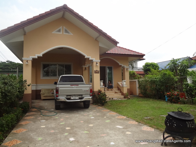 3 Bedrooms Bungalow house for rent