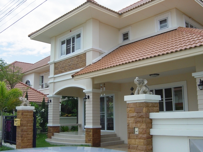 4 bedroom House near Phayup University
