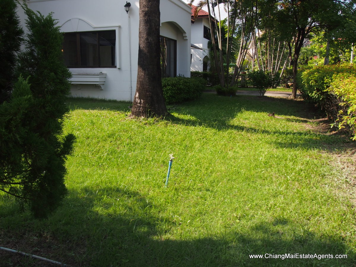 Large 3 Bedroom Home for Sale in Moo Baan Nai Fun