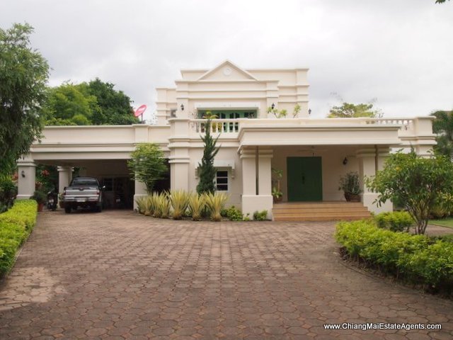 Spacious House For Sale In FaHam