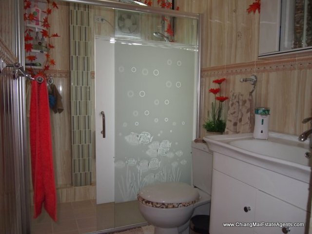 Unique 3 Bedroom House with Swimming Pool