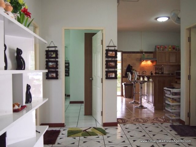 Unique 3 Bedroom House with Swimming Pool