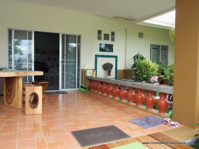 Unique 3 Bedroom House with Swimming Pool