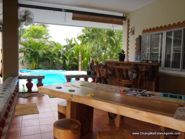 Unique 3 Bedroom House with Swimming Pool