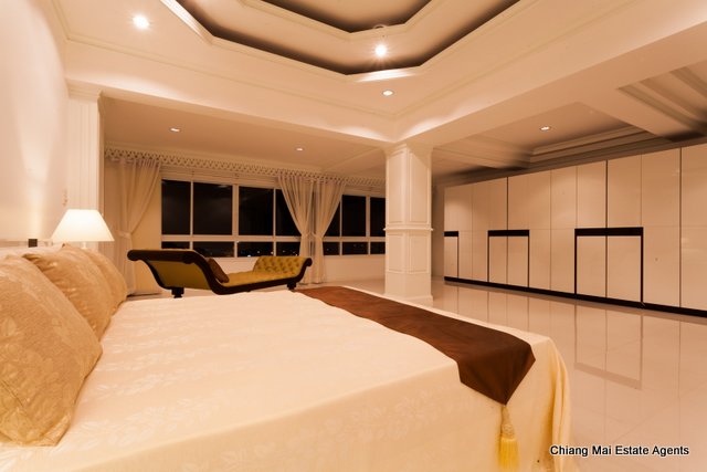 Exclusive Penthouse on Nimmanhemin For Sale