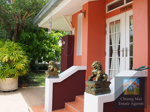 Beautifully Furnished 4 Bed Home in Koolpunt 9
